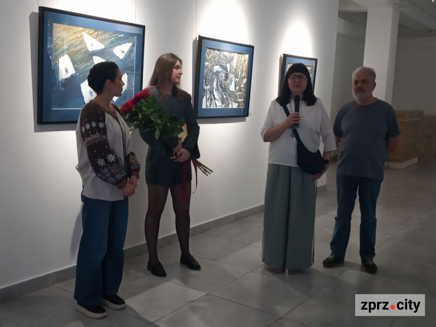 У Запоріжжі презентували виставку "Eclipsium" про стани і трохи про математику (фото)
