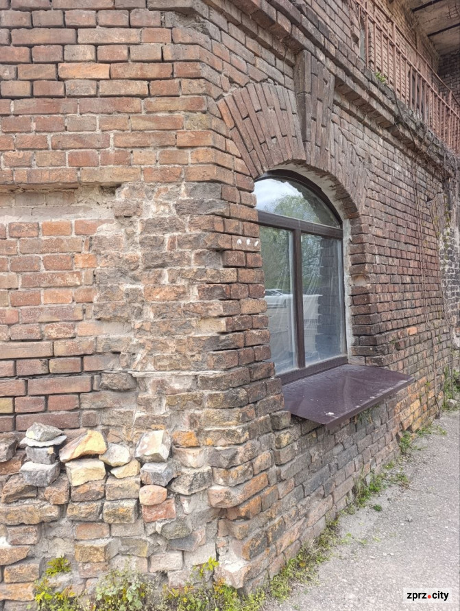 Від найстарішої школи до справжнього замку: які незвичайні менонітські будівлі можна побачити в Запоріжжі (фото)