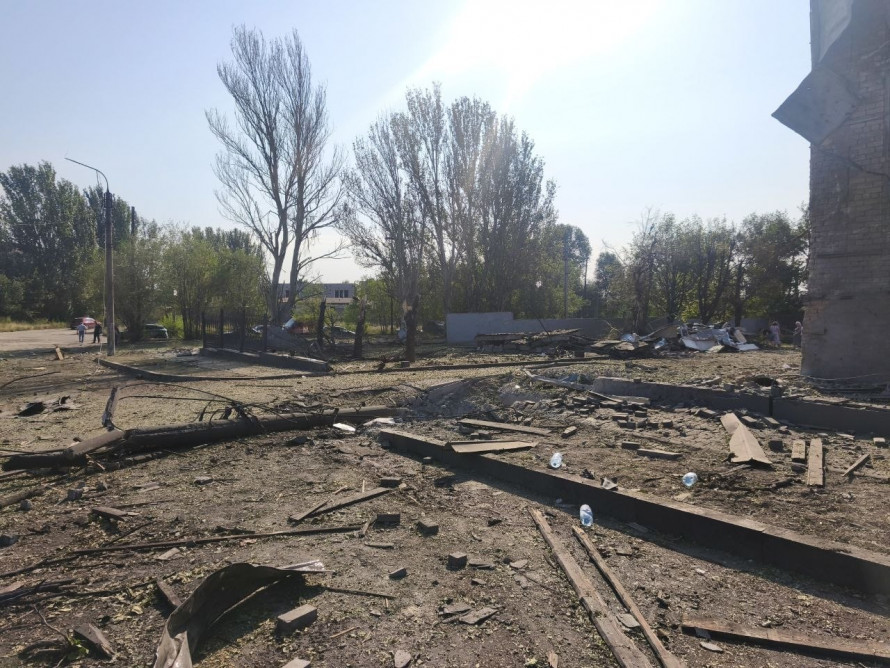Екологи розповіли про значні руйнування в одному з районів Запоріжжя: наслідки нічної атаки 11 серпня (фото)