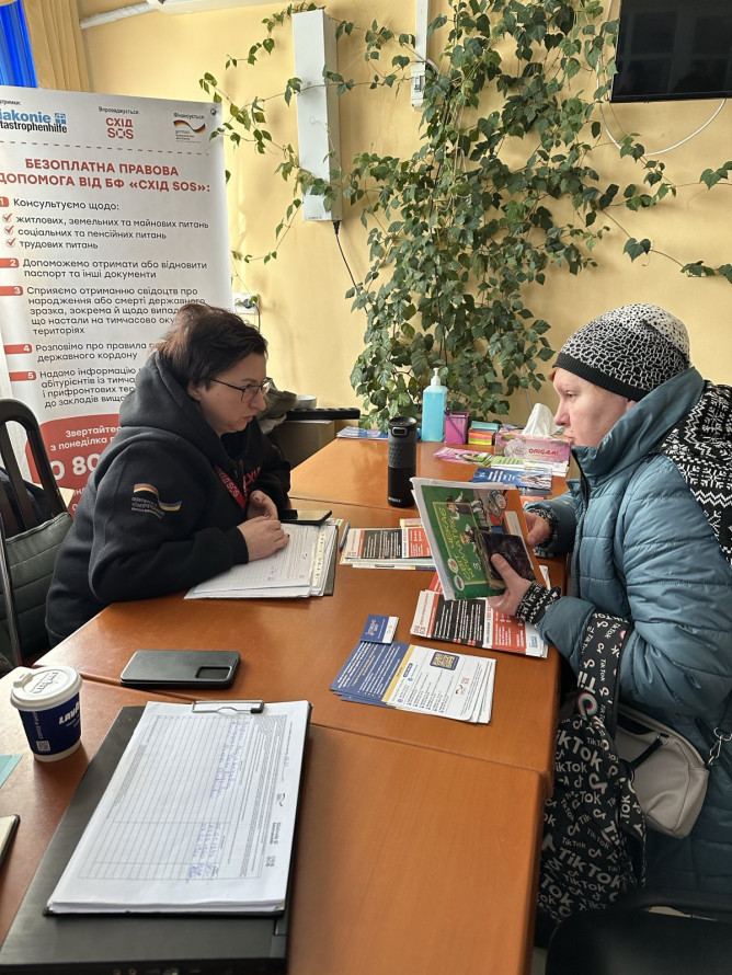 Шлях до безпеки - як триває евакуація в Запорізькій області і куди звертатися