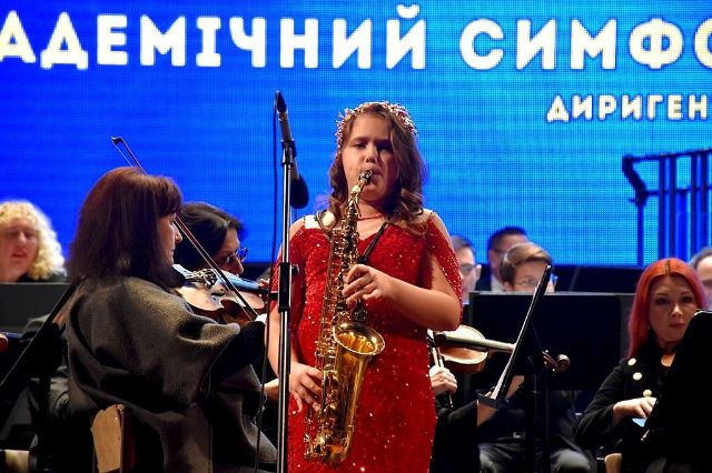 Соло з оркестром у Запоріжжі - юні переможці "Акордів Хортиці" зачарували публіку (фото)