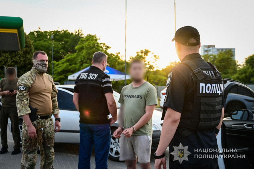 «Липові» документи для виїзду: у Запоріжжі викрили схему втечі військовозобов’язаних (фото)