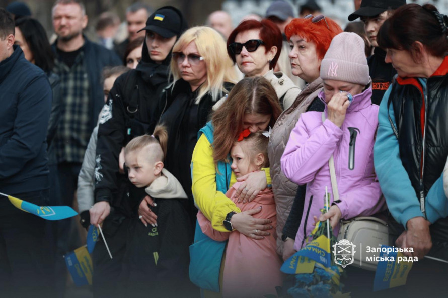 «Вони тримали фронт заради нашого майбутнього»: у Запоріжжі вшанували пам'ять воїнів стрілецького батальйону (фото)