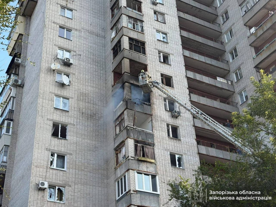 Ворог атакував у Запоріжжі магазин і транспорт - скільки людей поранено за добу
