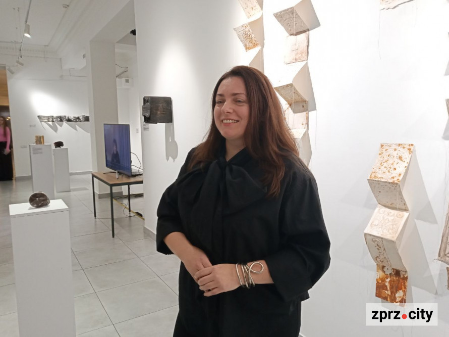 У Запоріжжі показали книгу, вирощену з гриба, та інші незвичайні артбуки - фото