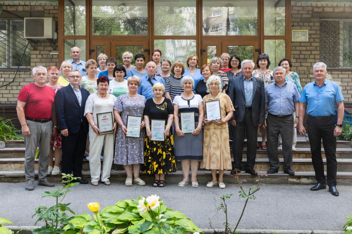 На Запоріжсталі привітали пенсіонерів виробництва до Дня металурга та гірника