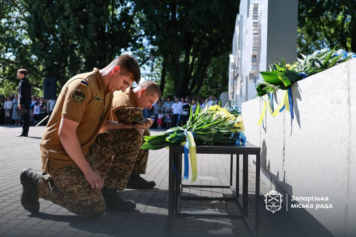  Алея пам'яті полеглих Героїв
