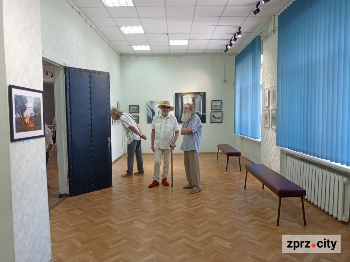 Художники показали, яким бачать прифронтове місто Запоріжжя - фото