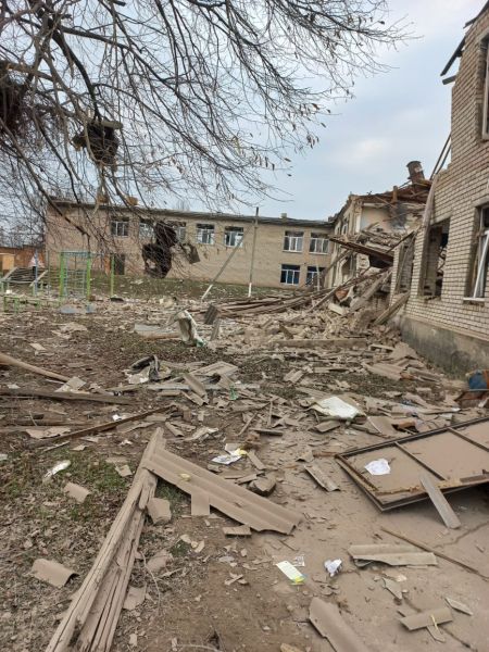 У селі Запорізького району вщент зруйнували школу - фото наслідків нічного ворожого обстрілу