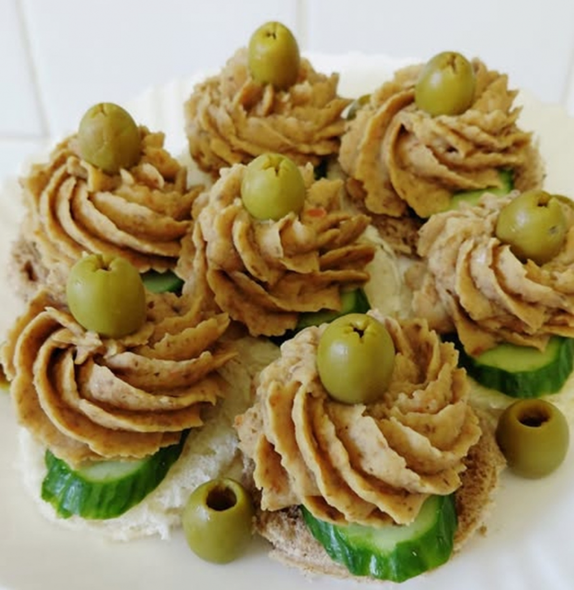 Паштет із квасолі та грибів: проста пісна страва з насиченим смаком