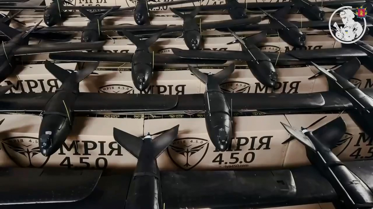 "Мрія" на службі ЗСУ: на Запорізький фронт передали розвідувальні та ударні дрони (відео)