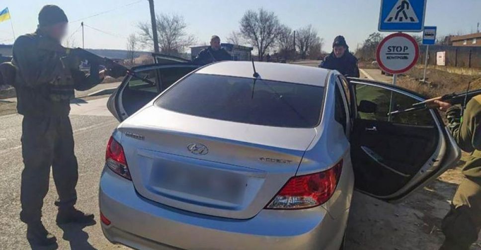 У Запорізькій області поліція посилила перевірки автівок на блокпостах