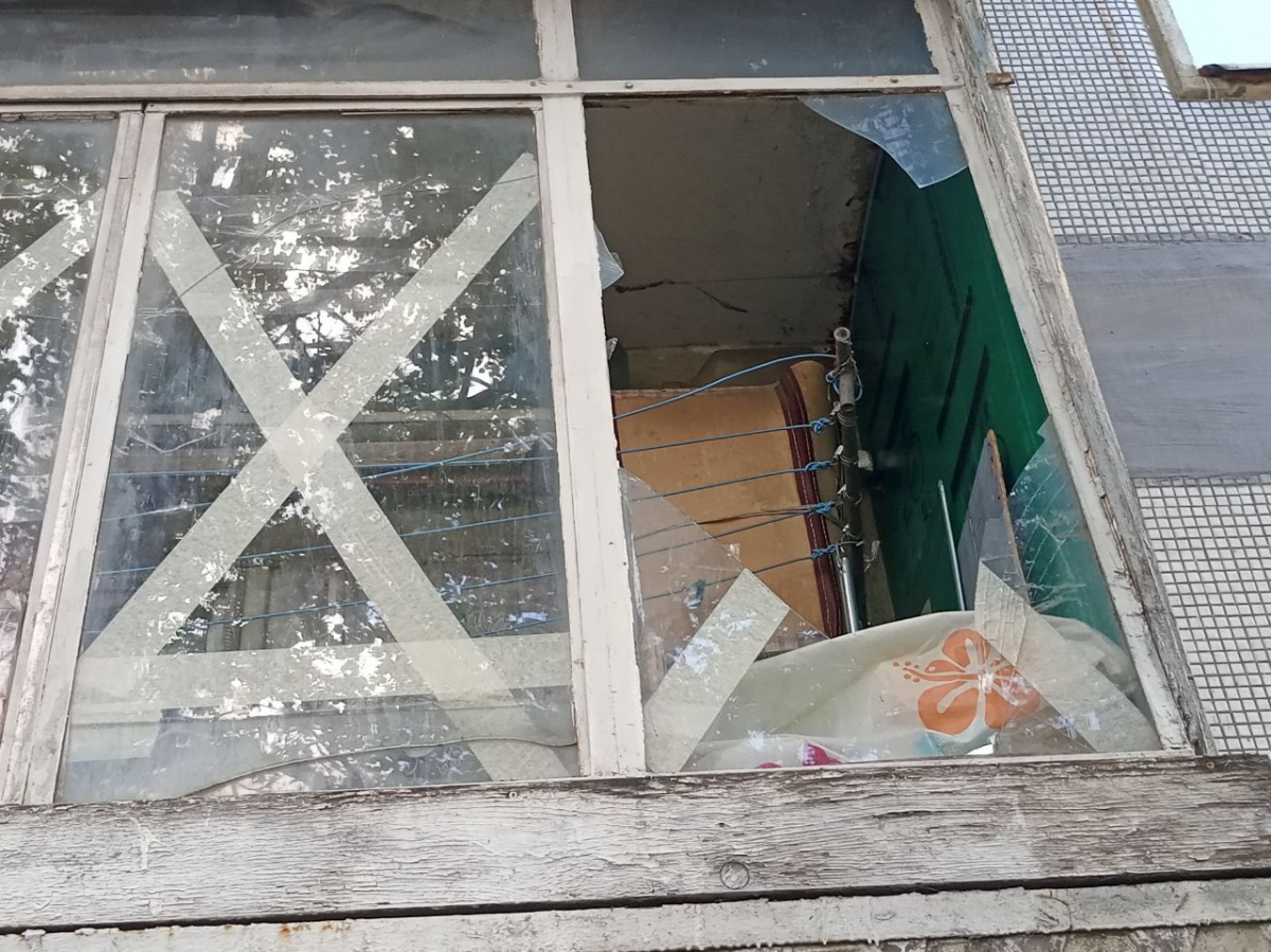 "Почула, як гудів дрон, а потім — два вибухи": як пережили нічну атаку мешканці Хортицького району (фото)