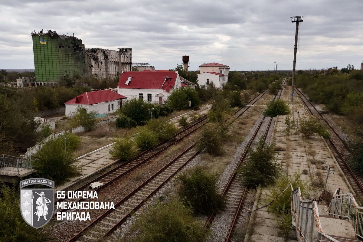 Оріхівська залізнична станція після обстрілів: кадри руйнувань шокують (фото)