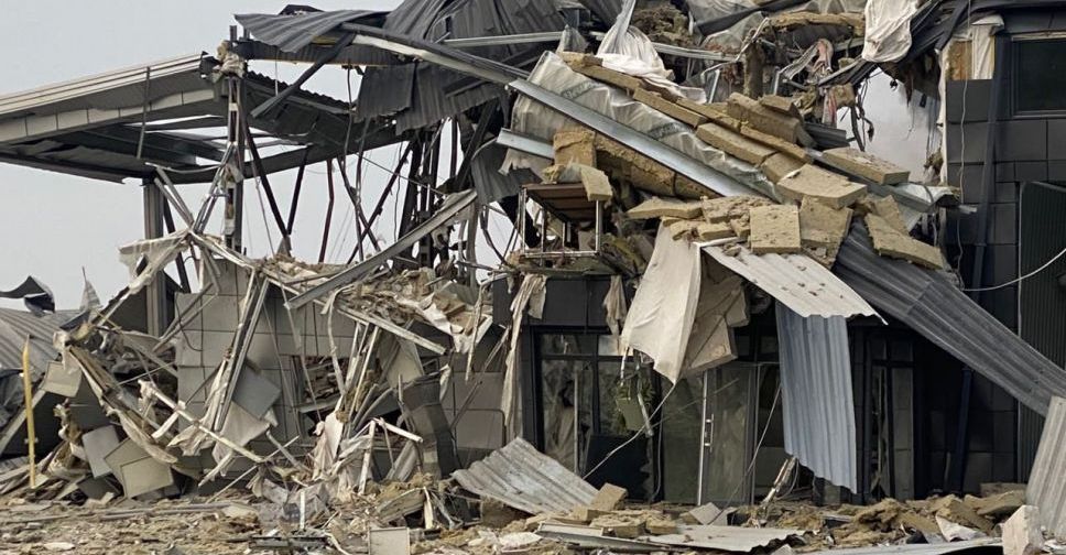 Внаслідок ракетного удару по передмістю Запоріжжя зруйноване СТО - фото