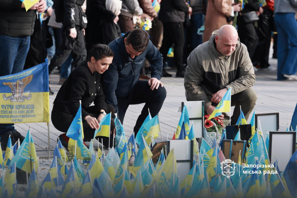 «Вони тримали фронт заради нашого майбутнього»: у Запоріжжі вшанували пам'ять воїнів стрілецького батальйону (фото)