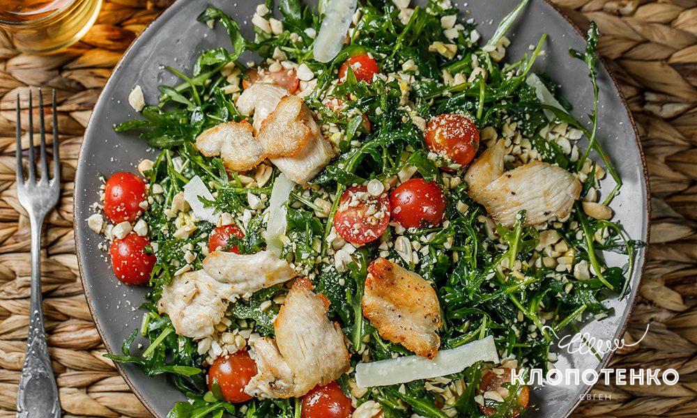 Вдале поєднання смаку та користі – рецепт салату від топового шеф-кухаря