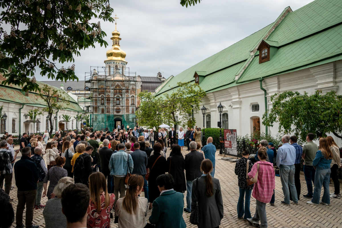 З Києво-Печерської лаври несподівано звільнили відомого запорізького історика - у чому причина