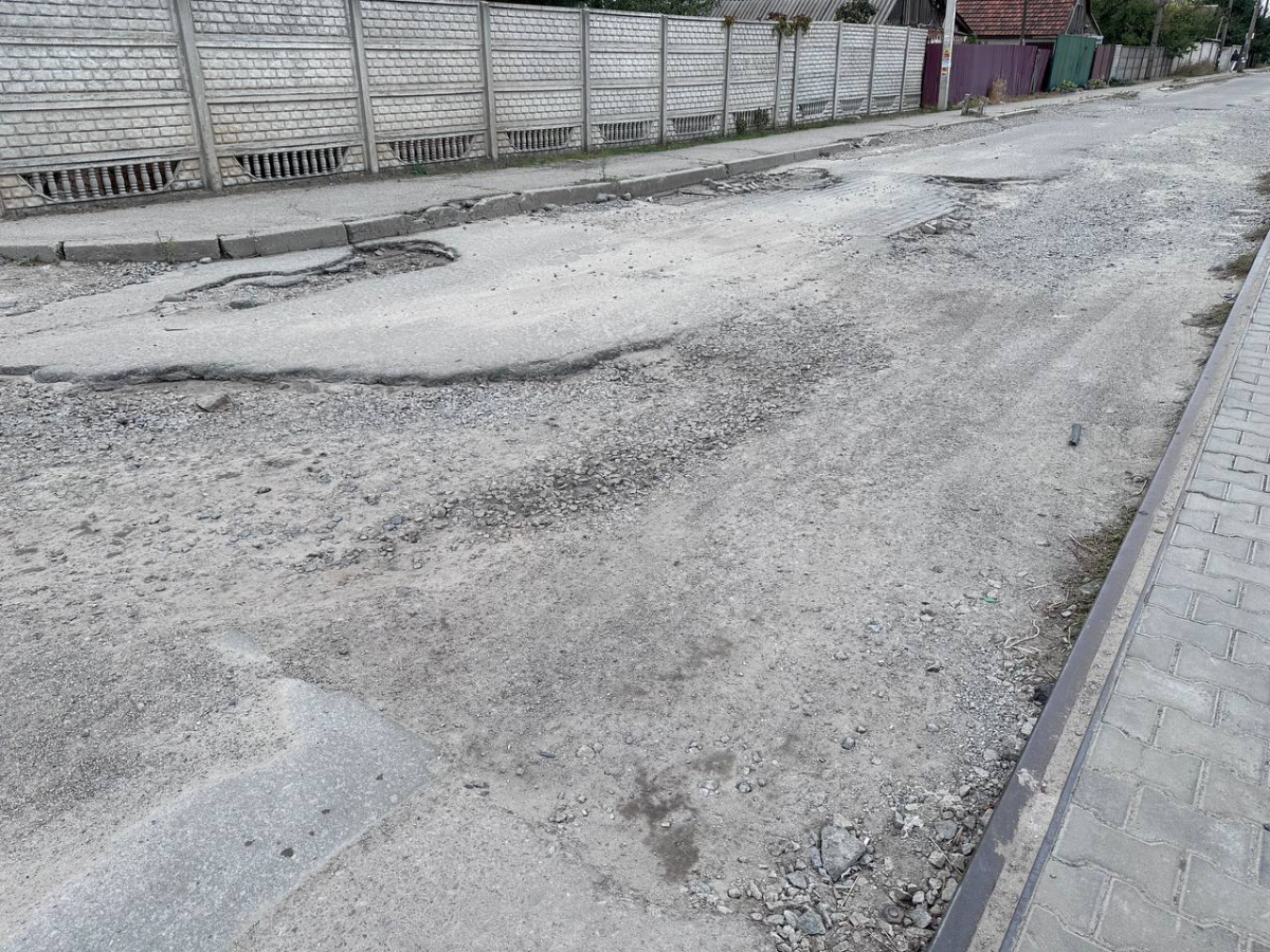 У Запоріжжі відновили ремонт "корупційної" дороги: з'явилися деталі