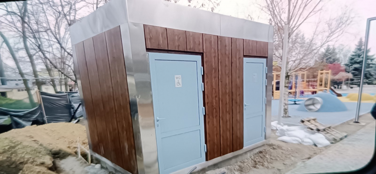 Туалет замість мистецтва - у Запорожжі перейменували площу Маяковського на майдан Митців і зробили те, що обурило художників