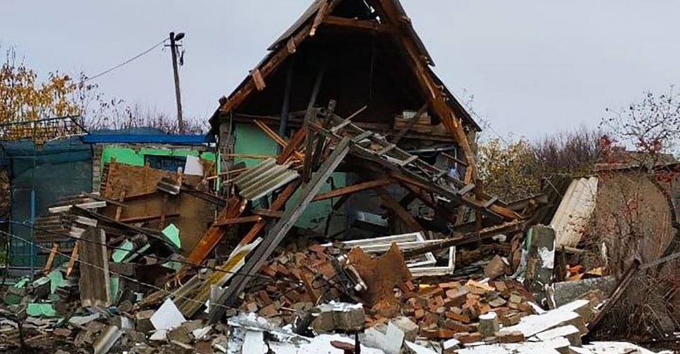 Зруйновані будинки та воронки від снарядів: росіяни обстріляли з артилерії два райони Запорізької області