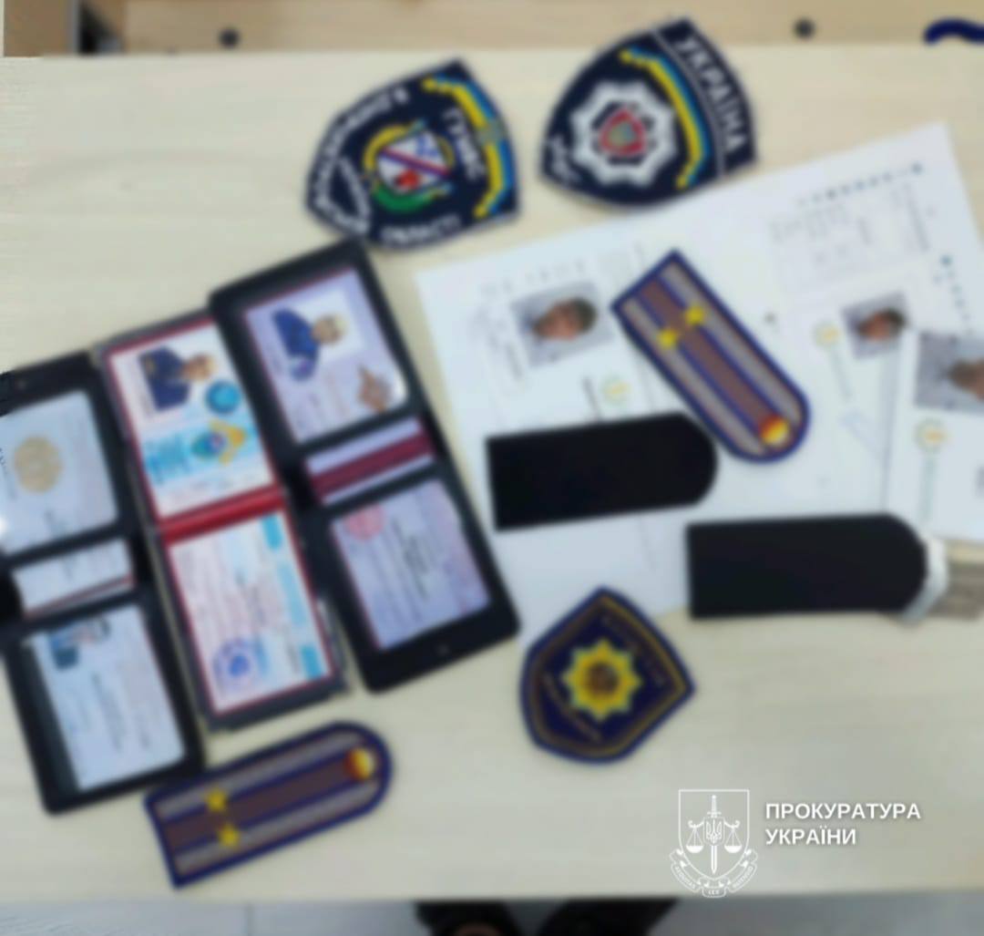 Виманювали гроші у громадян Казахстану - уродженець Запорізької області організував шахрайський кол-центр (фото)
