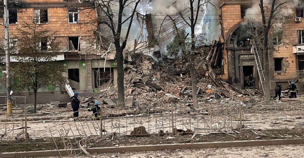Росіяни вдарили ракетами по багатоповерхівках у центрі Запоріжжя - під завалами знаходяться люди