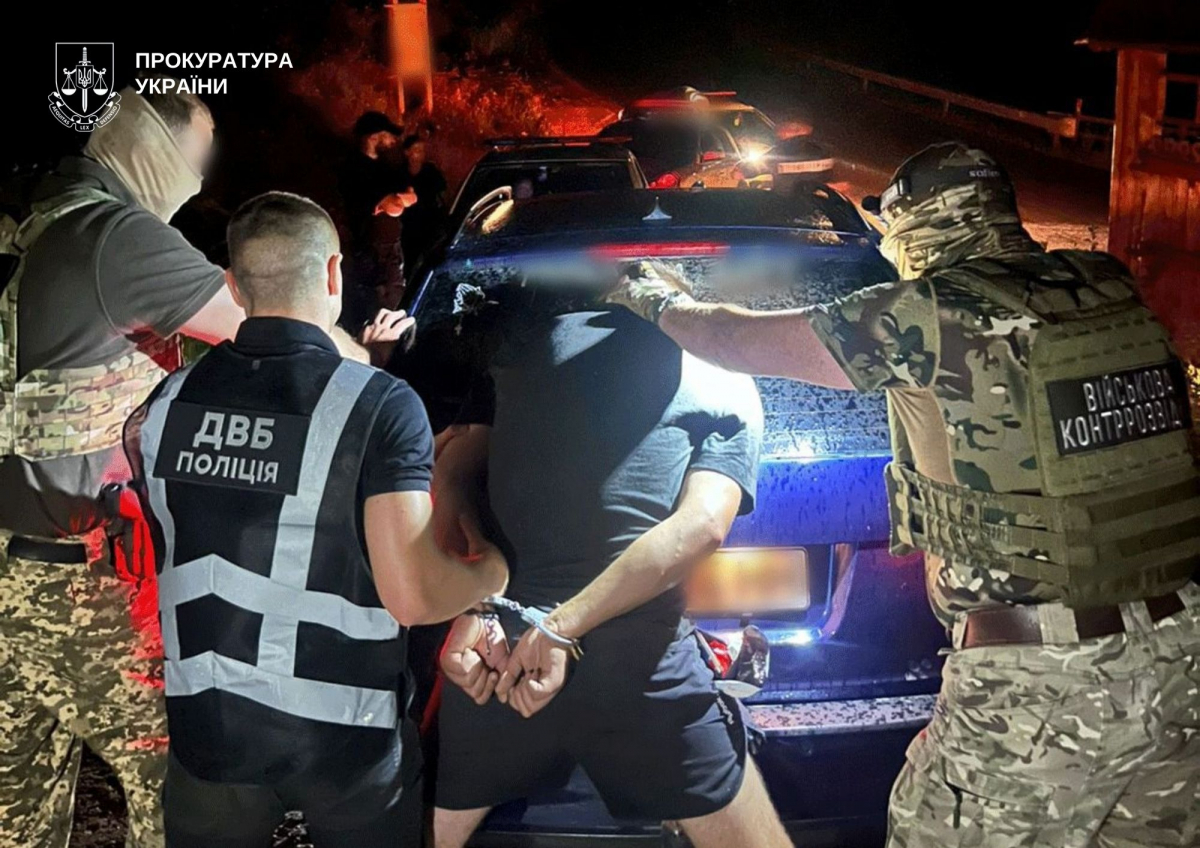 Організували втечу за кордон: у Запоріжжі судитимуть учасників нелегальної схеми (фото)