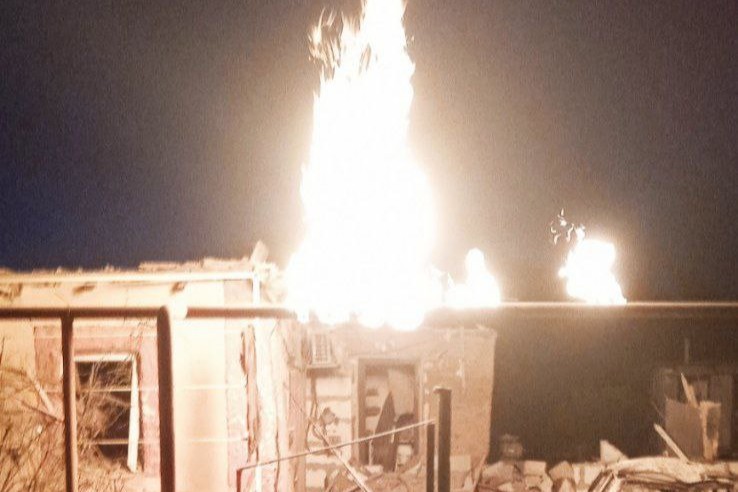 Полум’я з газогону здіймалось на кілька метрів - десятки жителів Запорізького району залишились без газу через атаку рф (фото)
