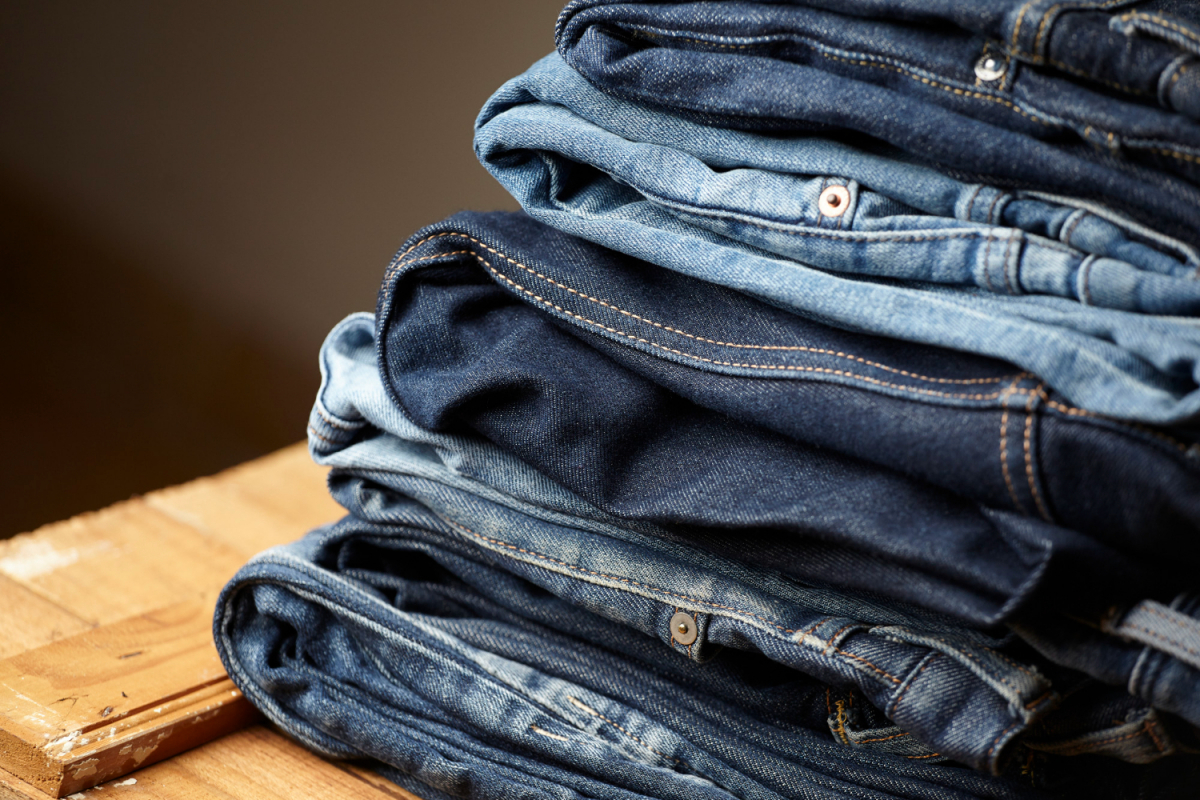 Як правильно прати джинси, щоб вони прослужили довше