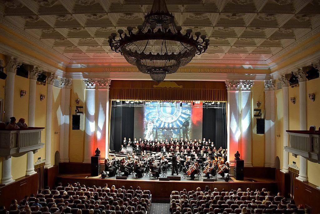 У Запорізькій обласній філармоній потужно відкрили 70-й симфонічний сезон - фото