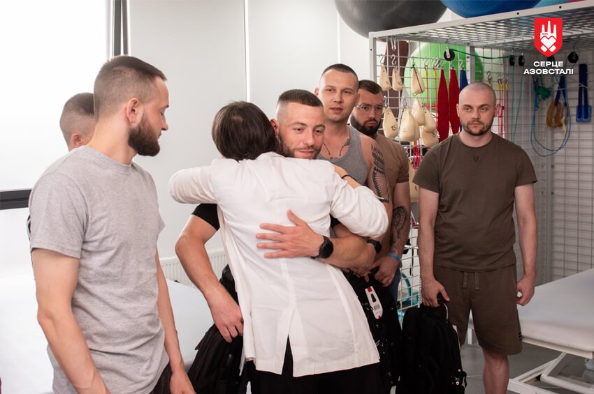 «Серце Азовсталі» спільно з Міноборони забезпечує психологічну реабілітацію військових після полону
