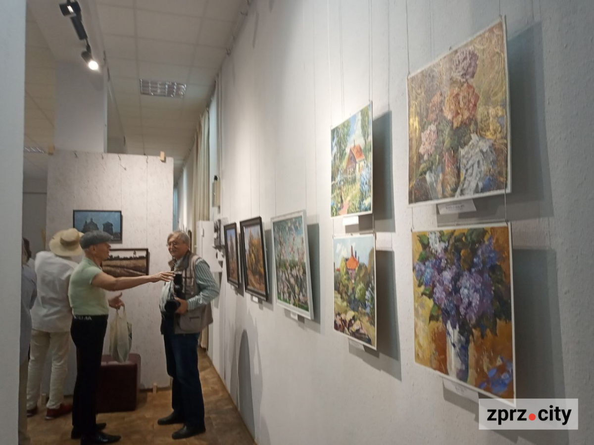 Художники показали, яким бачать прифронтове місто Запоріжжя - фото