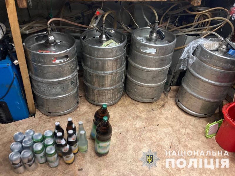 У Запоріжжі закрили чотири "наливайки", які торгували підробленим алкоголем