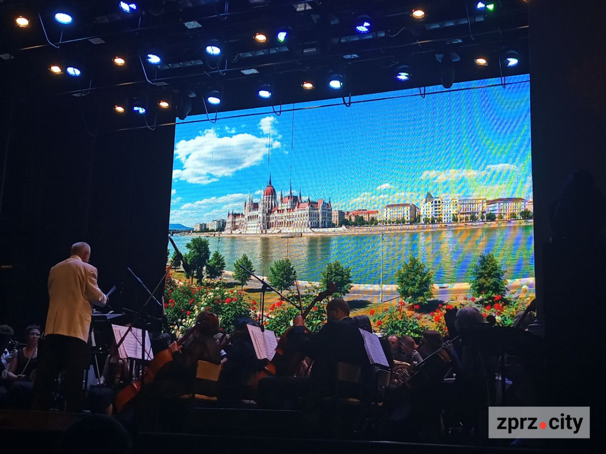 У Запорізькій обласній філармонії відбулась чудова прем'єра - фото