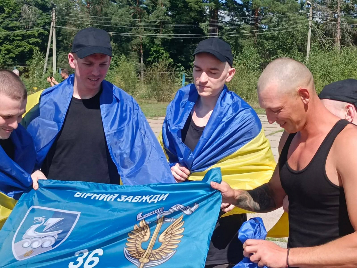 З полону - у рідні обійми: додому повернулися четверо мешканців Бердянщини