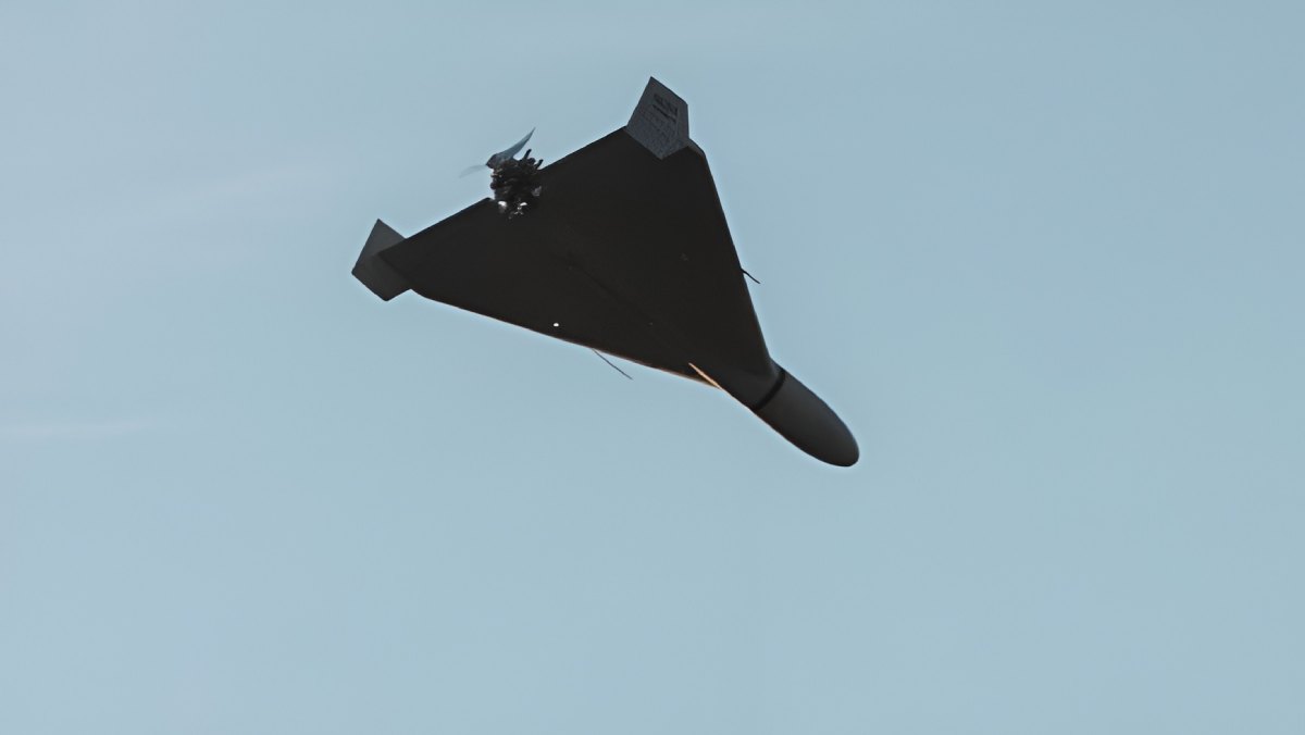 Удар по станції: на Запоріжжі російський БПЛА поцілив у тепловоз Укрзалізниці (фото)