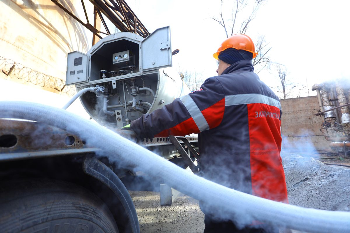Підтримка заради життя: Запоріжсталь безкоштовно передає медичний кисень лікарням Запоріжжя