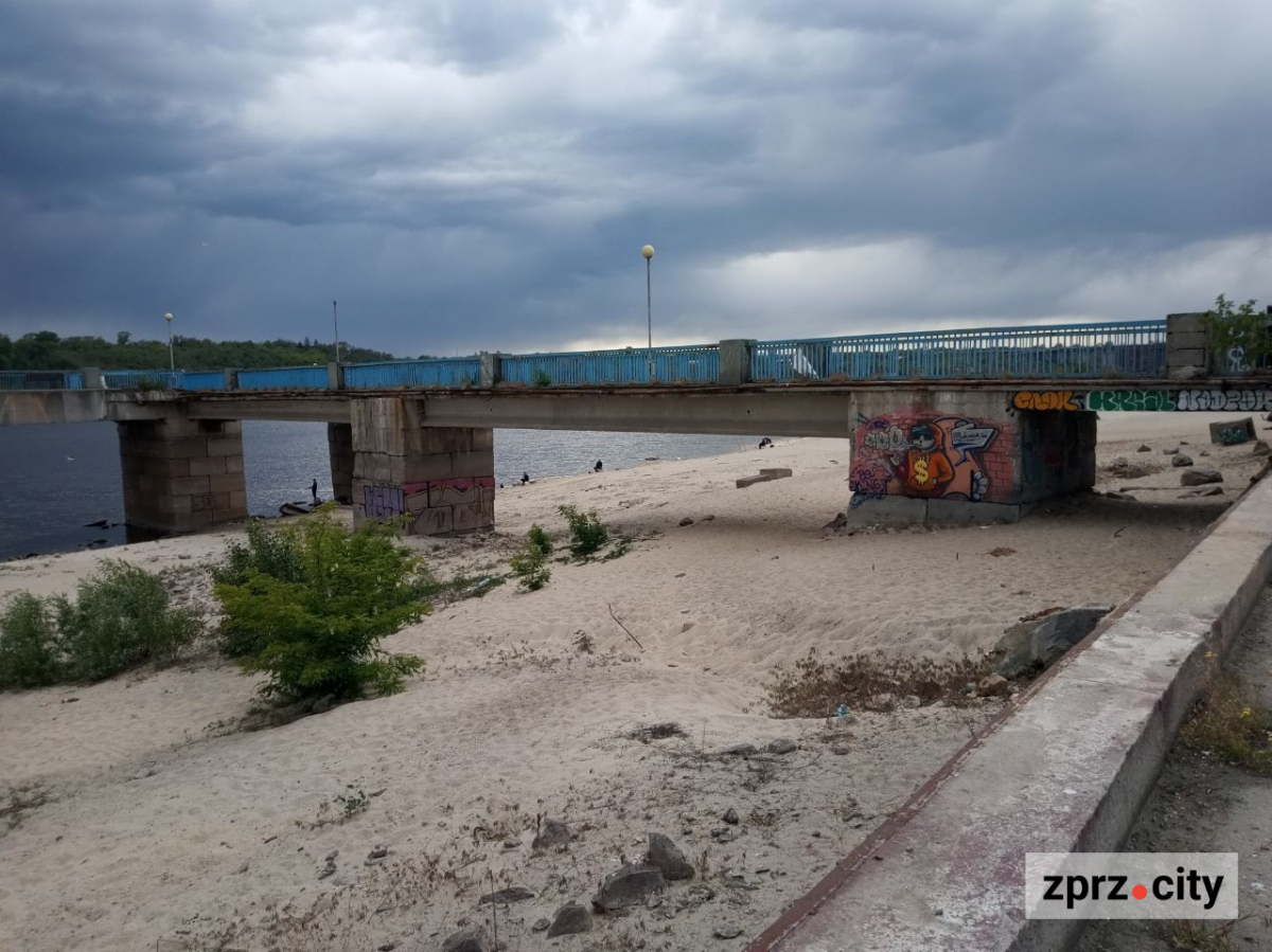 Як виглядає Центральний пляж Запоріжжя майже через два роки після підриву Каховської ГЕС - фото
