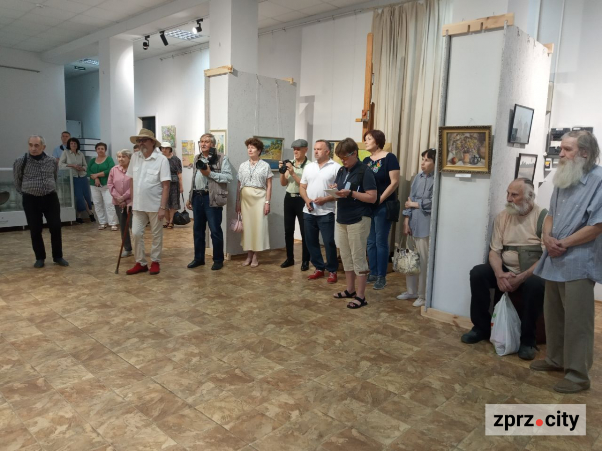 Художники показали, яким бачать прифронтове місто Запоріжжя - фото