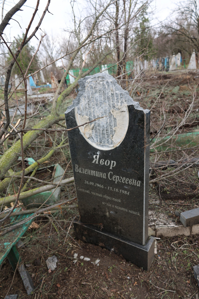 У Запорізькій області ворог обстріляв кладовище