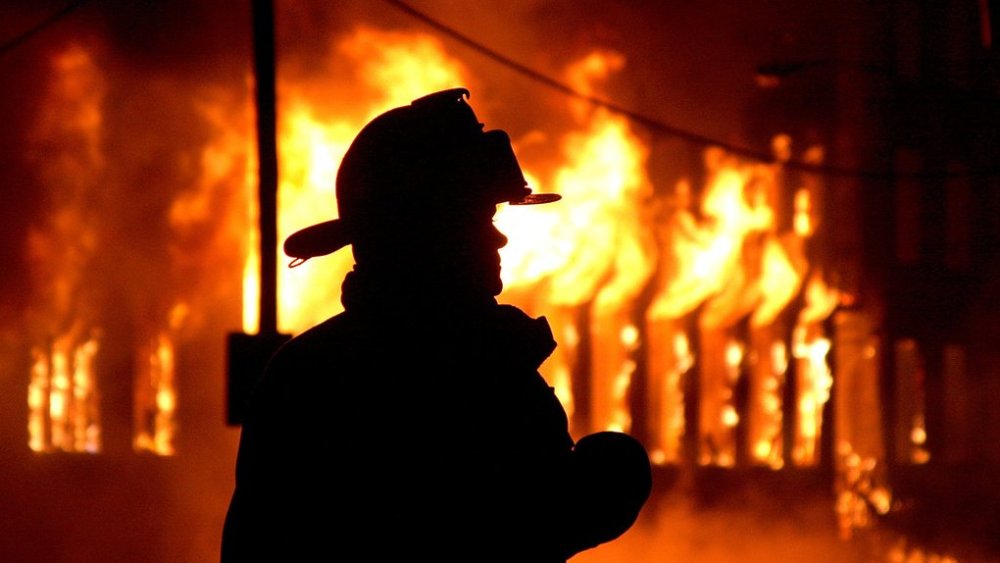 Куріння вбиває – у запорізькій багатоповерхівці під час пожежі загинула жінка