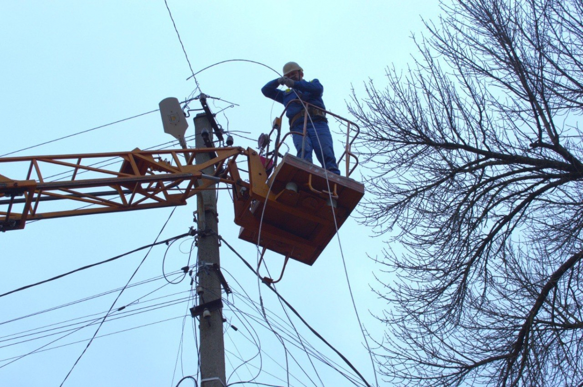 Після негоди на Запоріжжі тисячі людей залишилися без світла