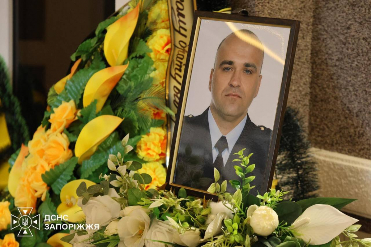 Виїхав з окупації і продовжив рятувати людей: у Запоріжжі попрощалися з Олександром Проданом (фото)