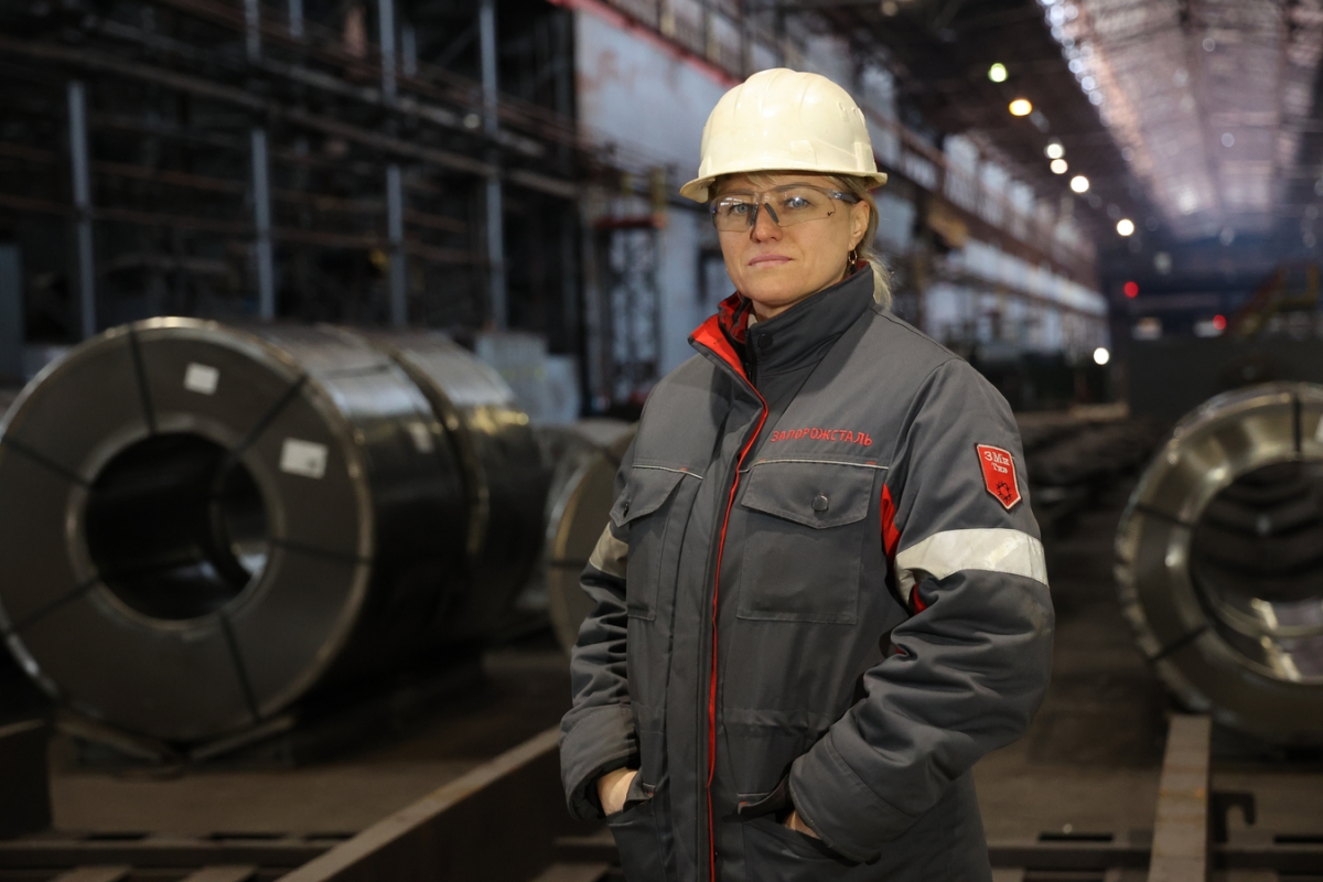 Жінки сталевої професії: історія металургині із Запоріжжя Яни Плешивенко
