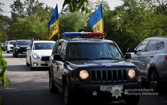 Зник безвісти в 2022 році: у Запоріжжі провели в останню дорогу захисника Романа Алешкевича (фото, відео)