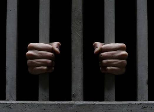 Окупанти звинуватили 69-річну жительку Токмака у фінансуванні ЗСУ