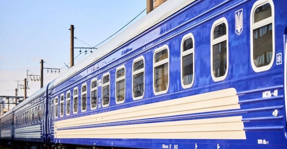 Поїзди із Запоріжжя затримуються через російський артобстріл