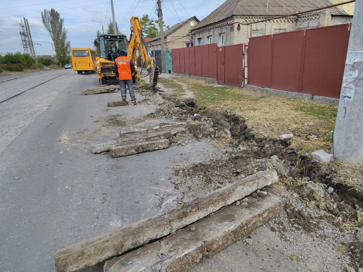 Тривають підготовчі роботи: у Запоріжжі відновили ремонт "корупційної" дороги в Шевченківському районі - фото