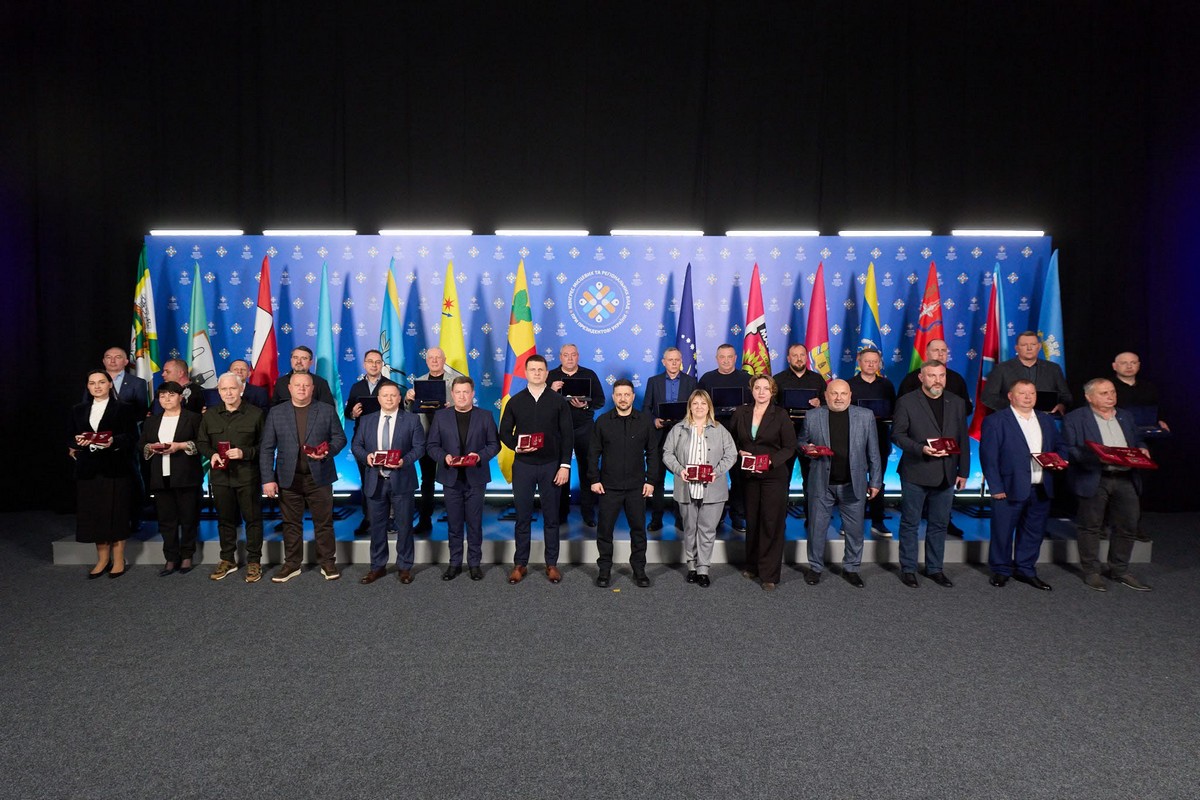 Гуляйполе та Оріхів отримали відзнаки "Міст-героїв України" від Володимира Зеленського (фото)